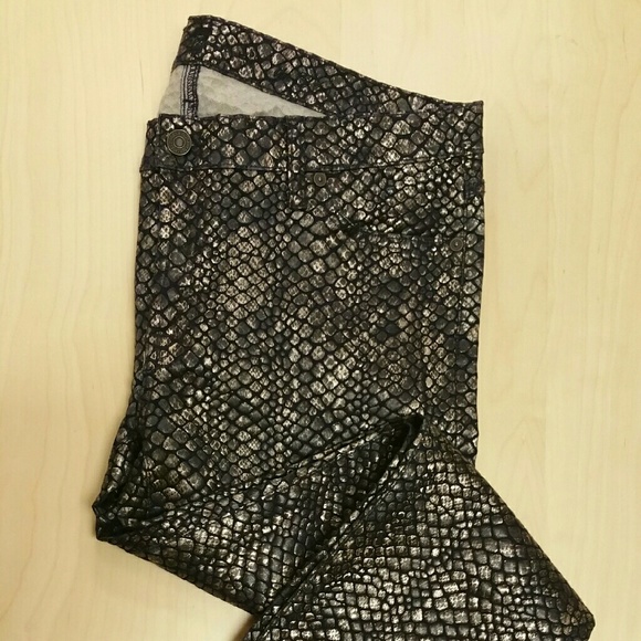 Statement piece jeans - Picture 1 of 1