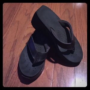 Volatile flip flops