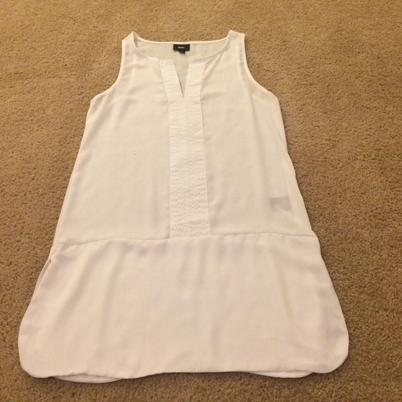 Mossimo women's extra small white blouse/ tank!