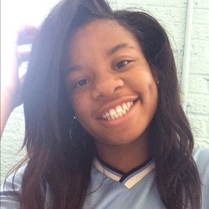 Meet your Posher, Curtisha