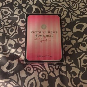 Victoria's Secret Bombshell Perfume 1.7 oz