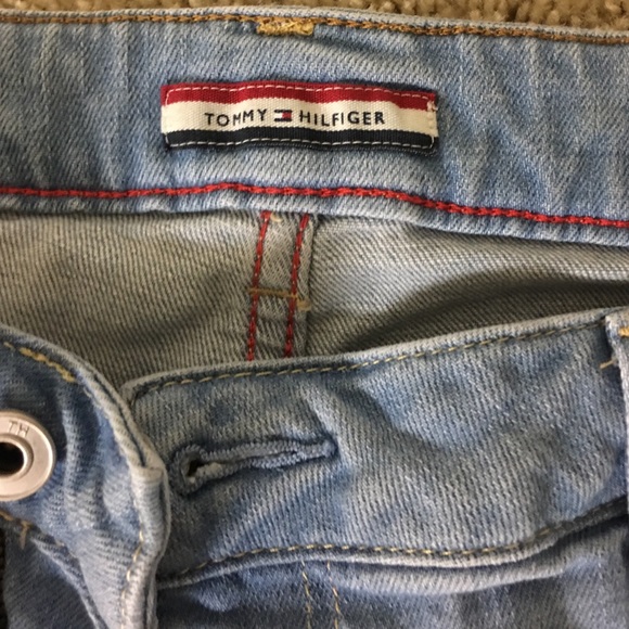 Tommy Hilfiger Meets Forever 21 - Picture 3 of 4