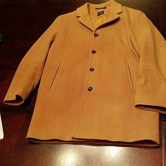 *Must go* Hugo Boss wool coat