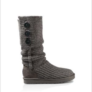 Ugg classic cardy 7.5