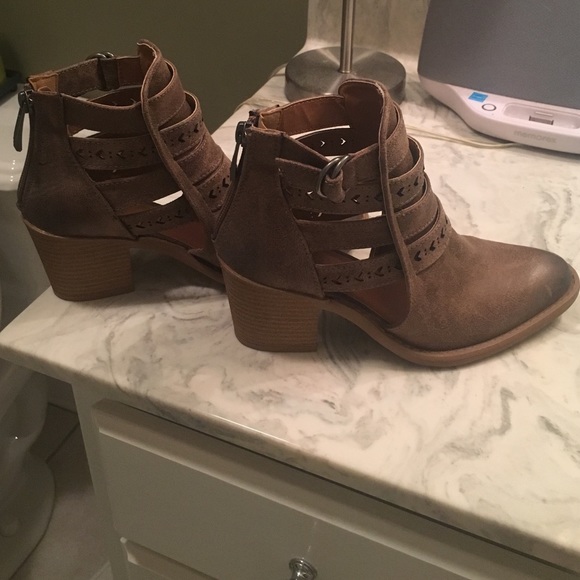 Adorable brand new booties!!