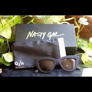 Quay Kitti Shades