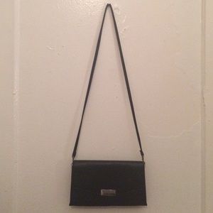 Black leather Rossetti shoulder bag.