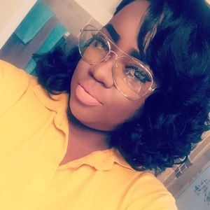 Meet your Posher, Noelle