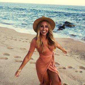 Meet your Posher, Alexandria