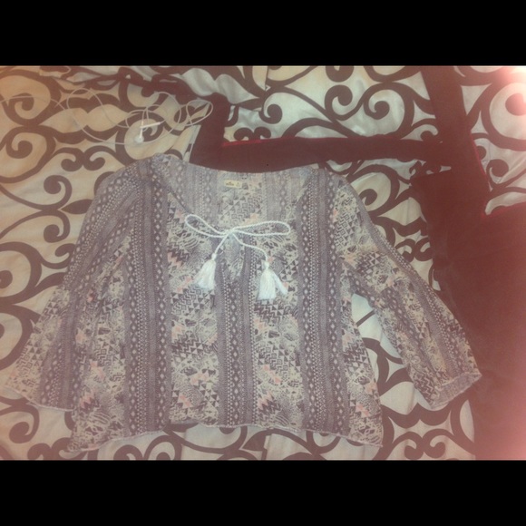 Hollister top