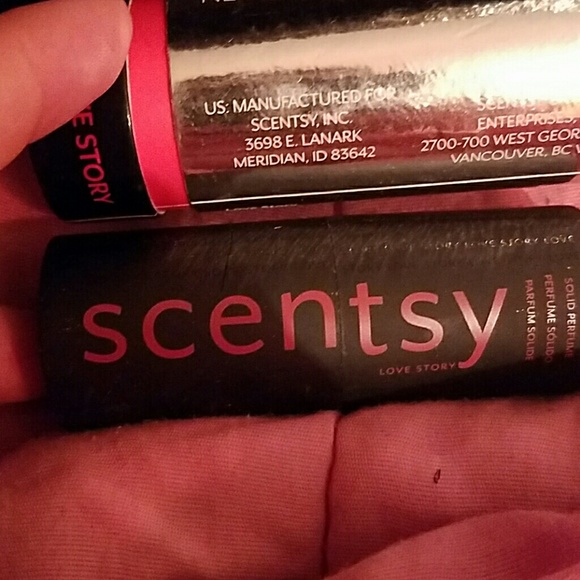 Scentsy solid Purfume - Picture 2 of 3
