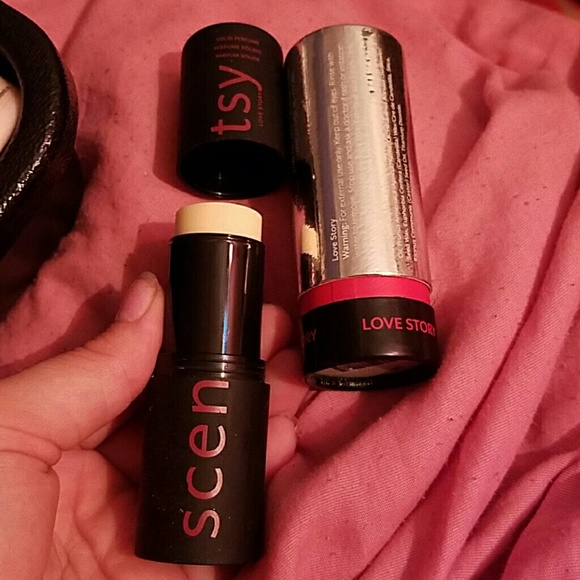 Scentsy solid Purfume - Picture 3 of 3
