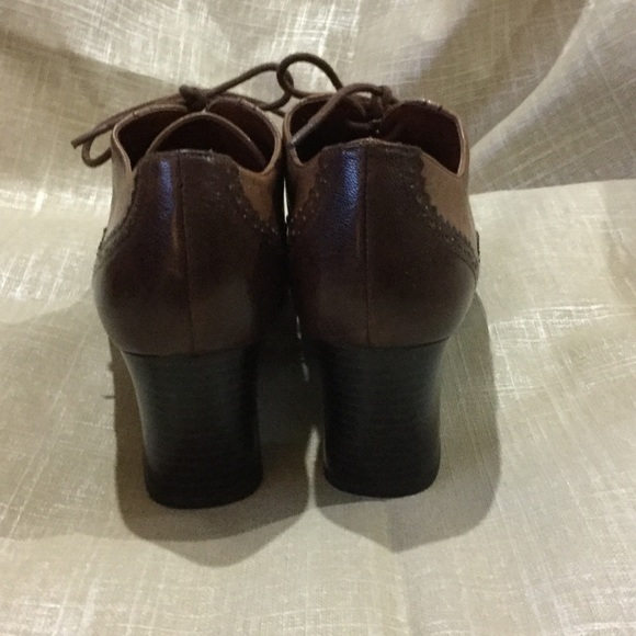 Retro Wingtips - Picture 2 of 3