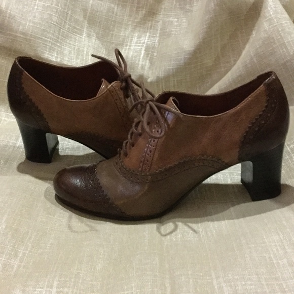 Retro Wingtips - Picture 3 of 3