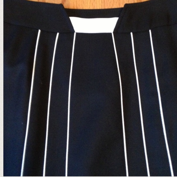 Omorika NY black skirt - Picture 2 of 4