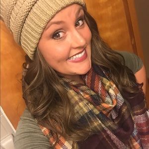 Meet your Posher, Denise