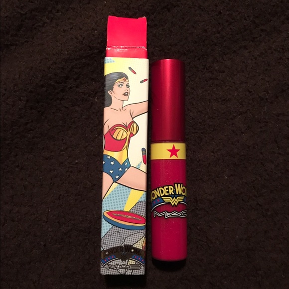 MAC Wonder Woman collection