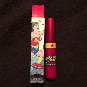 MAC Wonder Woman collection