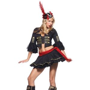 NWT Vixen Voyager Pirate Costume