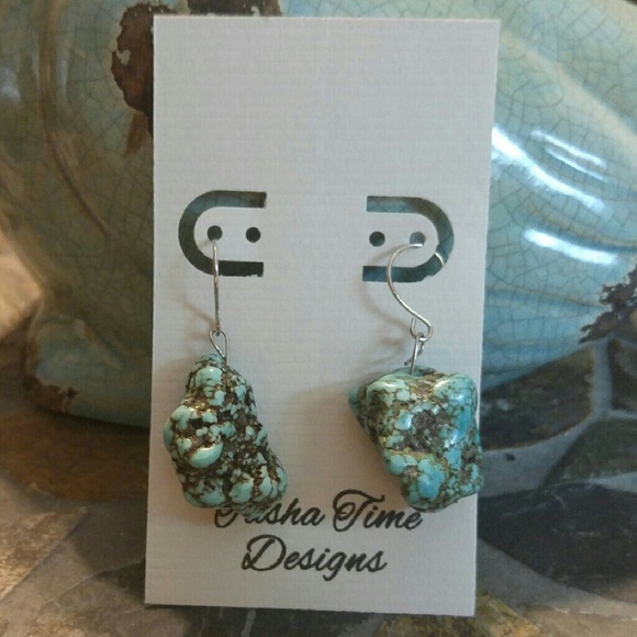 Turquoise color earrings
