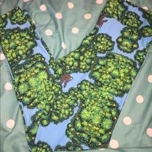 LuLaRoe OS Sasquatch Leggings