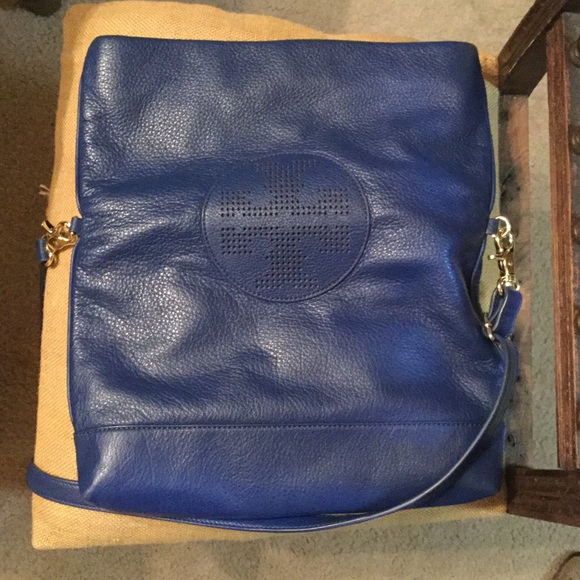 Authentic Tory Burch Blue Kipp foldover crossbody - Picture 3 of 4