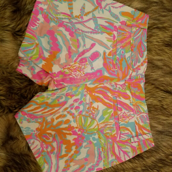 Lilly pulitzer scuba to cuba shorts size 4!