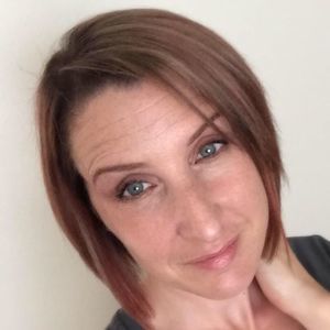 Meet your Posher, Delphine