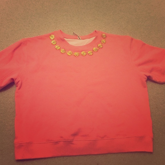 Short sleeve sweatshirt w/ embellishment