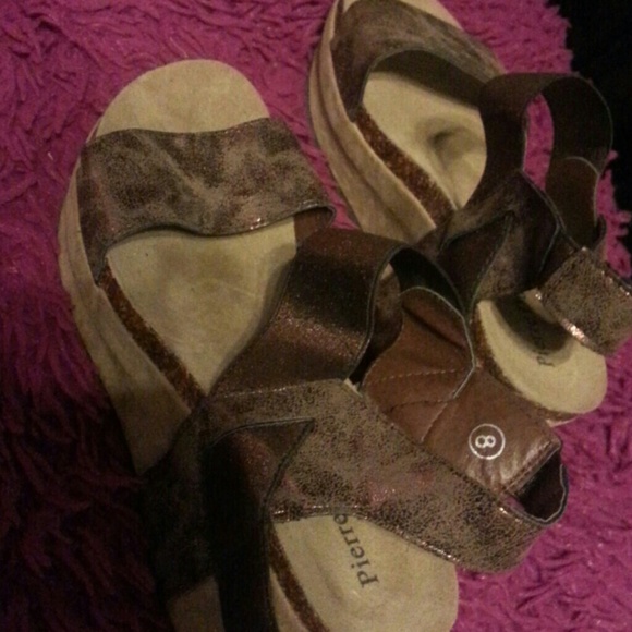 Platform shoes