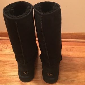 Black UGG boots