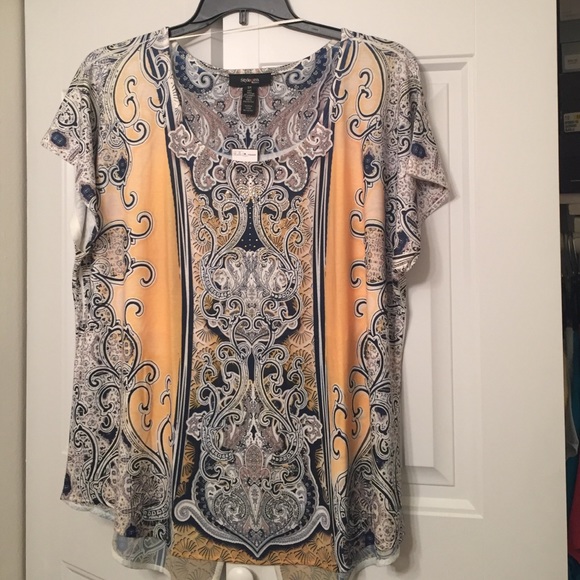 Embellished Short Sleeve Blouse