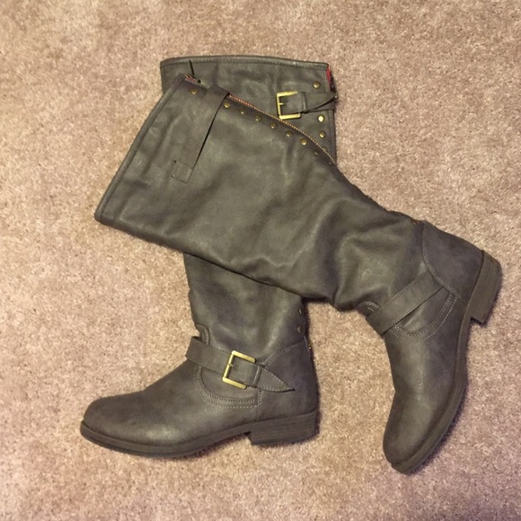 Journee Collection tall boots