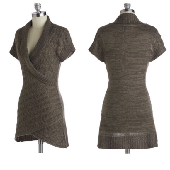 Modcloth NWOT v-neck wrap sweater - Picture 2 of 4