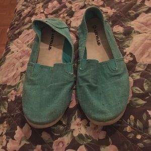 Teal flats in good conditions size 8