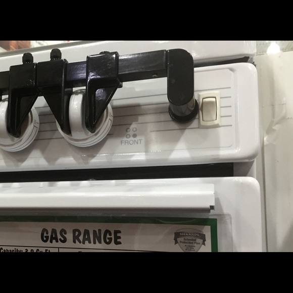 New stove safety device that blocks knobs