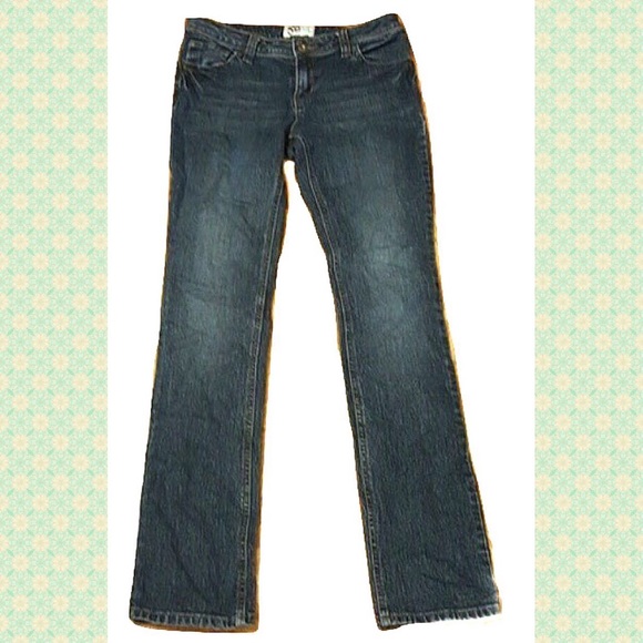 SO* Straight Leg Jeans- Size 7