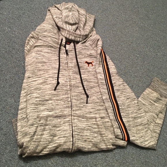 PINK Victoria's Secret Jackets & Blazers - ⚡️FLASH SALE⚡️Victoria secret pink cotton. Zip up