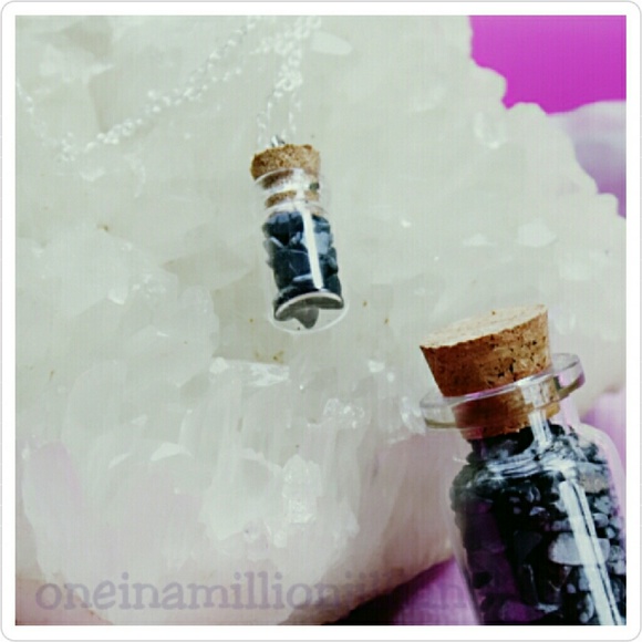 Sterling Silver Snowflake Obsidian Necklace - Picture 2 of 2