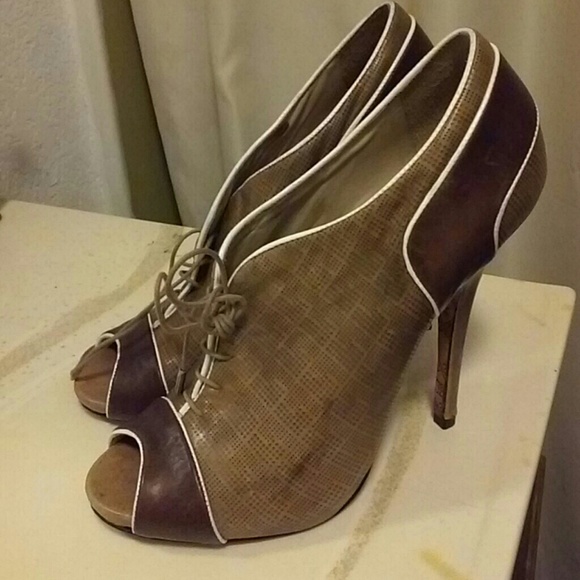 LAMB SHOES - Picture 1 of 2