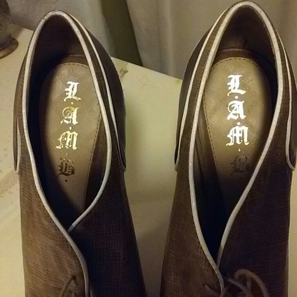 LAMB SHOES - Picture 2 of 2