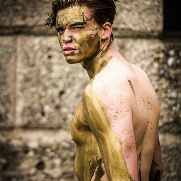 Meet your Posher, Lasse bo - Picture 1 of 1