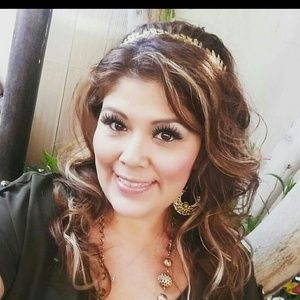 Meet your Posher, Angelica