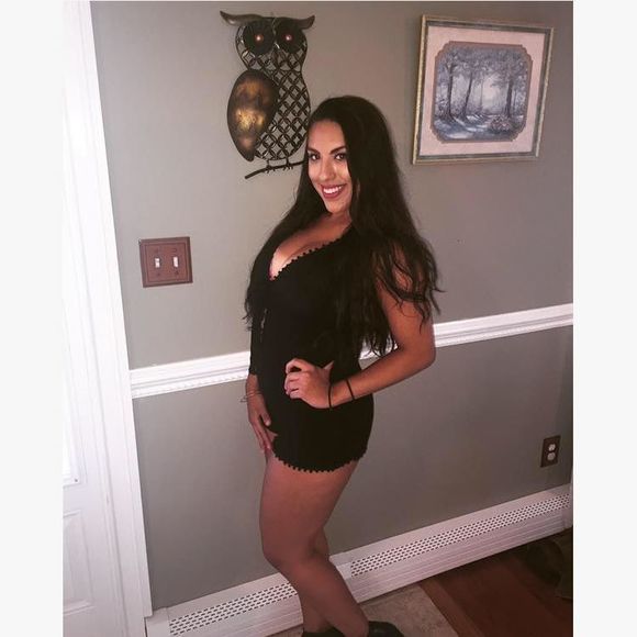 Meet your Posher, Danielle