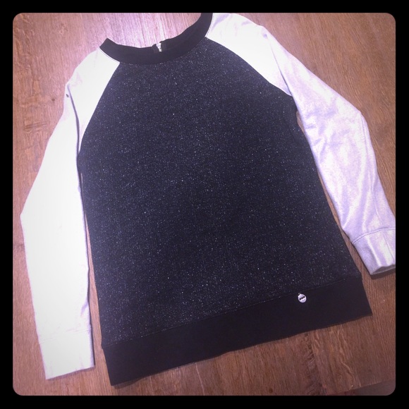 Lorna Jane Long Sleeve Shimmery Sweatshirt
