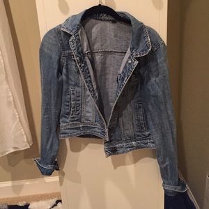Size M jean jacket - American eagle