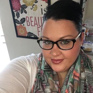 Meet your Posher, Rachel