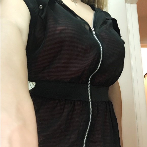 Top - Picture 3 of 4