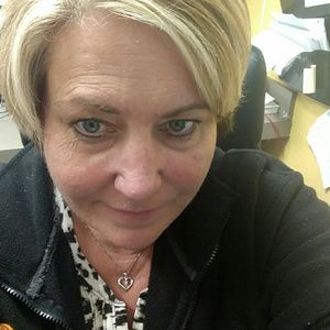 Meet your Posher, Dana