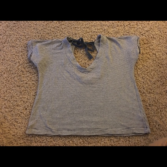 Cute v-neck front ribbon tied scoop neck back!
